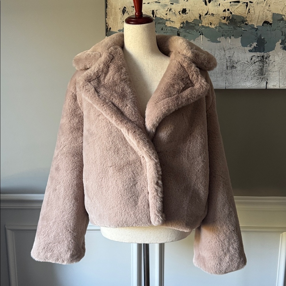 BB Dakota Faux Fur Jacket in Beige Size L